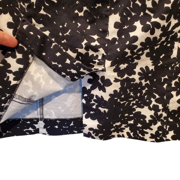 Ann Taylor black and white floral skirt. Size 12. Very‎ good condition. - Picture 5 of 7